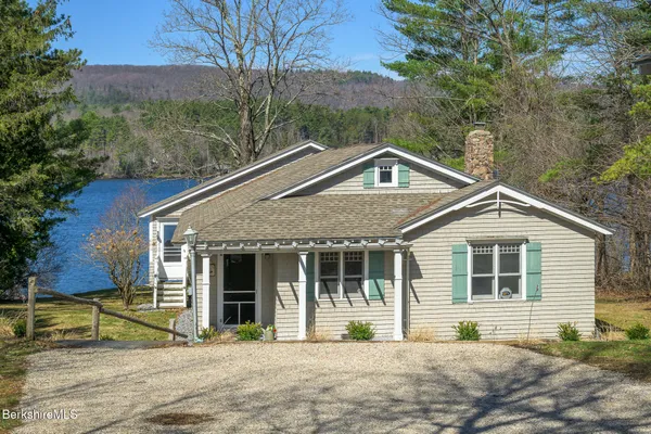 $2,998,000 | 11 Mahkeenac Terrace, Stockbridge, MA 01262