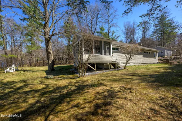 $2,998,000 | 11 Mahkeenac Terrace, Stockbridge, MA 01262