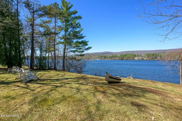 $2,998,000 | 11 Mahkeenac Terrace, Stockbridge, MA 01262