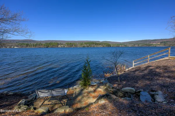 $2,998,000 | 11 Mahkeenac Terrace, Stockbridge, MA 01262