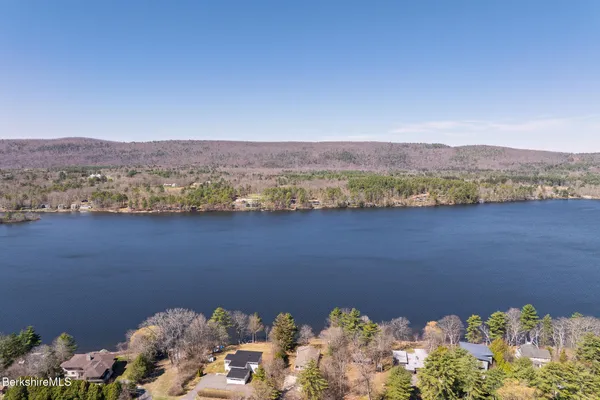 $2,998,000 | 11 Mahkeenac Terrace, Stockbridge, MA 01262