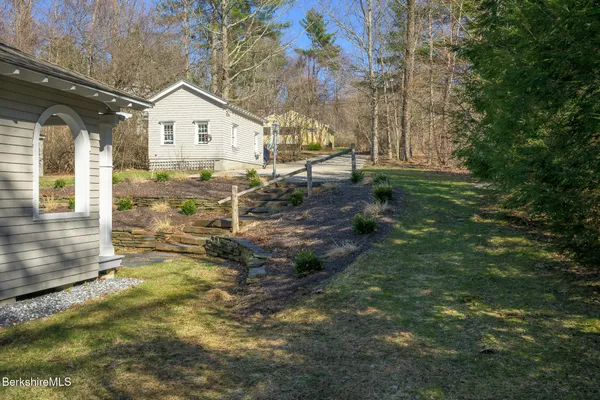 $2,998,000 | 11 Mahkeenac Terrace, Stockbridge, MA 01262