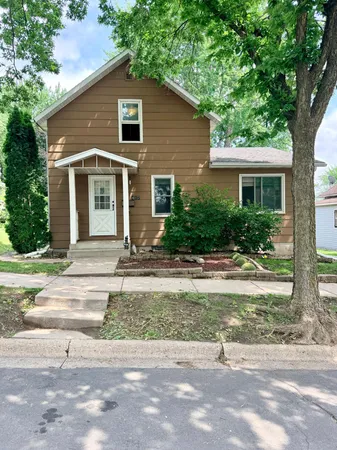 $330,000 | 417 South Elm Street, Waconia, MN 55387