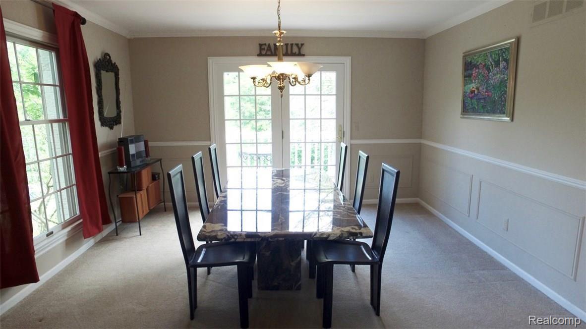 129 Coachlamp Road Rochester, MI 48306 - Photo 25 of 41 Coachlamp - 25.jpg