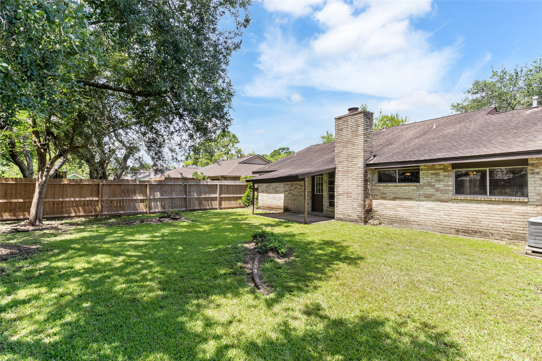 14 Sarita Road Angleton, TX 77515 - Photo 25 of 27 Large fenced backyard