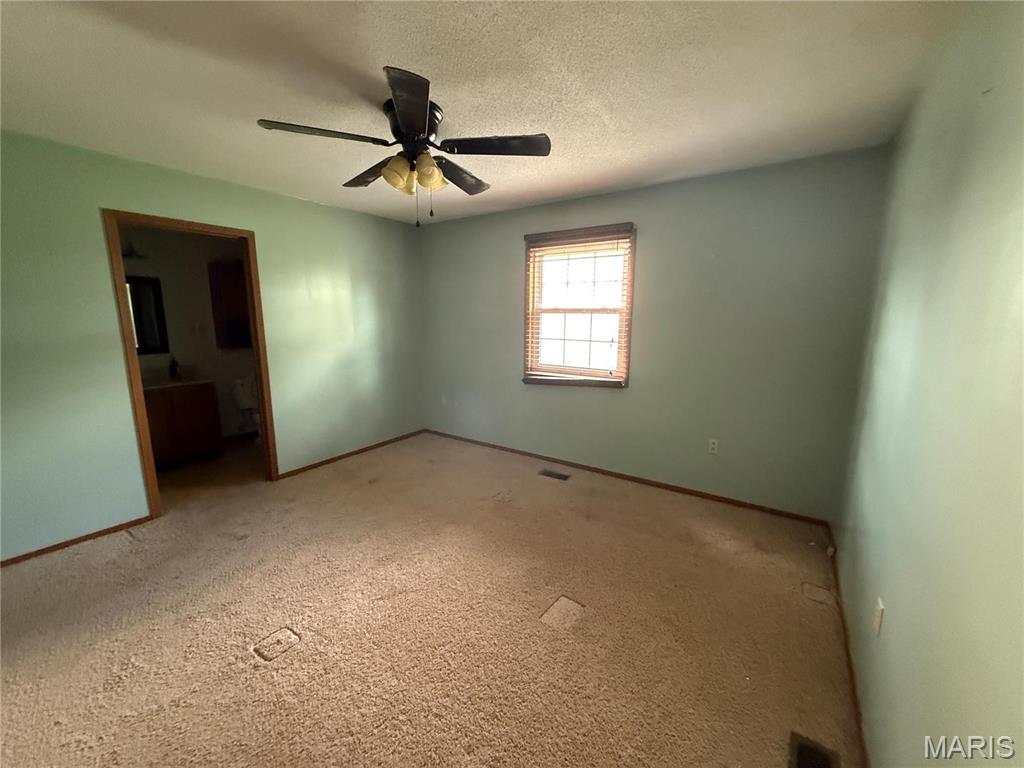 710 Ash Street Greenville, IL 62246 - Photo 17 of 36