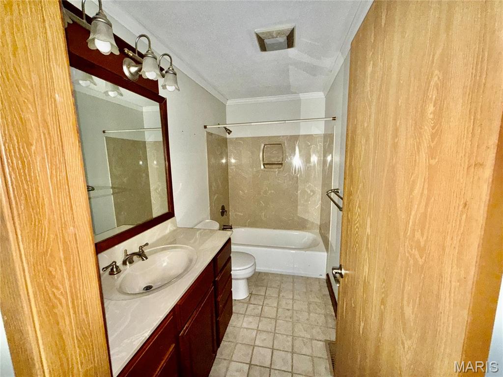 710 Ash Street Greenville, IL 62246 - Photo 25 of 36