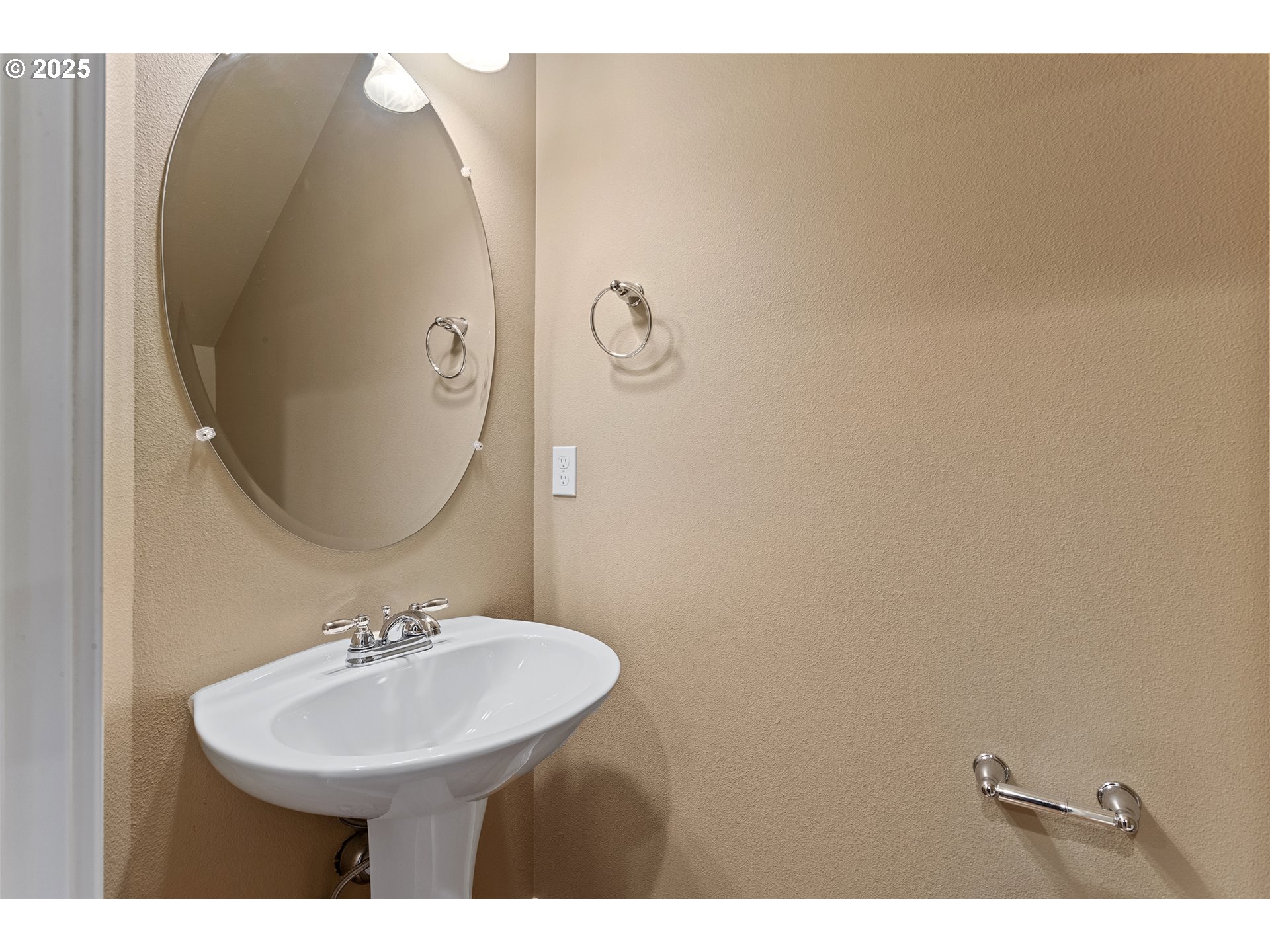 9622 Southwest Everett Terrace Tigard, OR 97223 - Photo 17 of 43 a bathroom with a sink and mirror