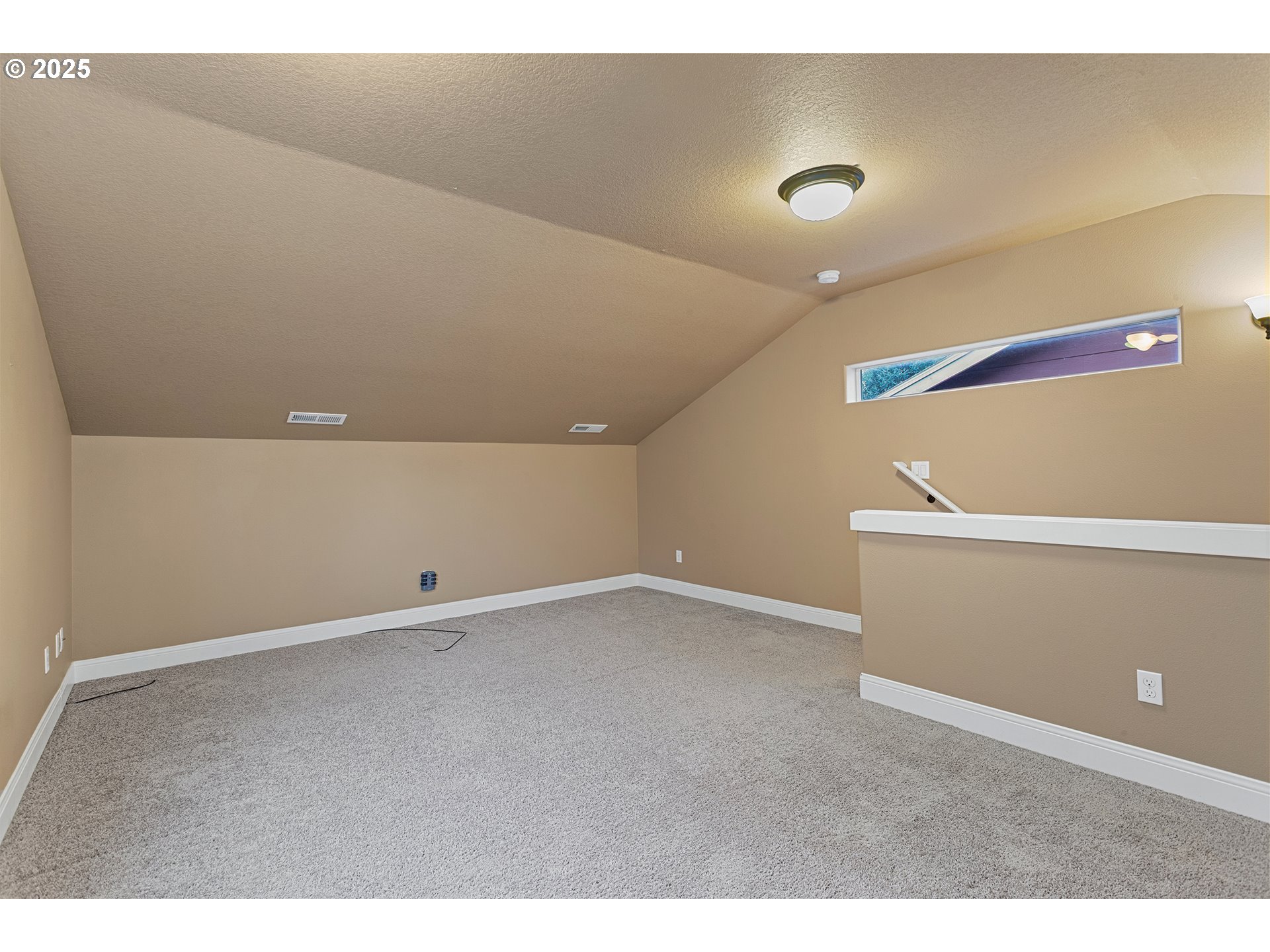 9622 Southwest Everett Terrace Tigard, OR 97223 - Photo 27 of 43 a view of an empty room