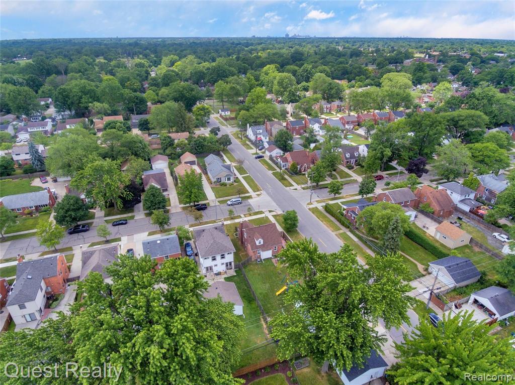 1268 Hampton Road Grosse Pointe Woods, MI 48236 - Photo 41 of 45