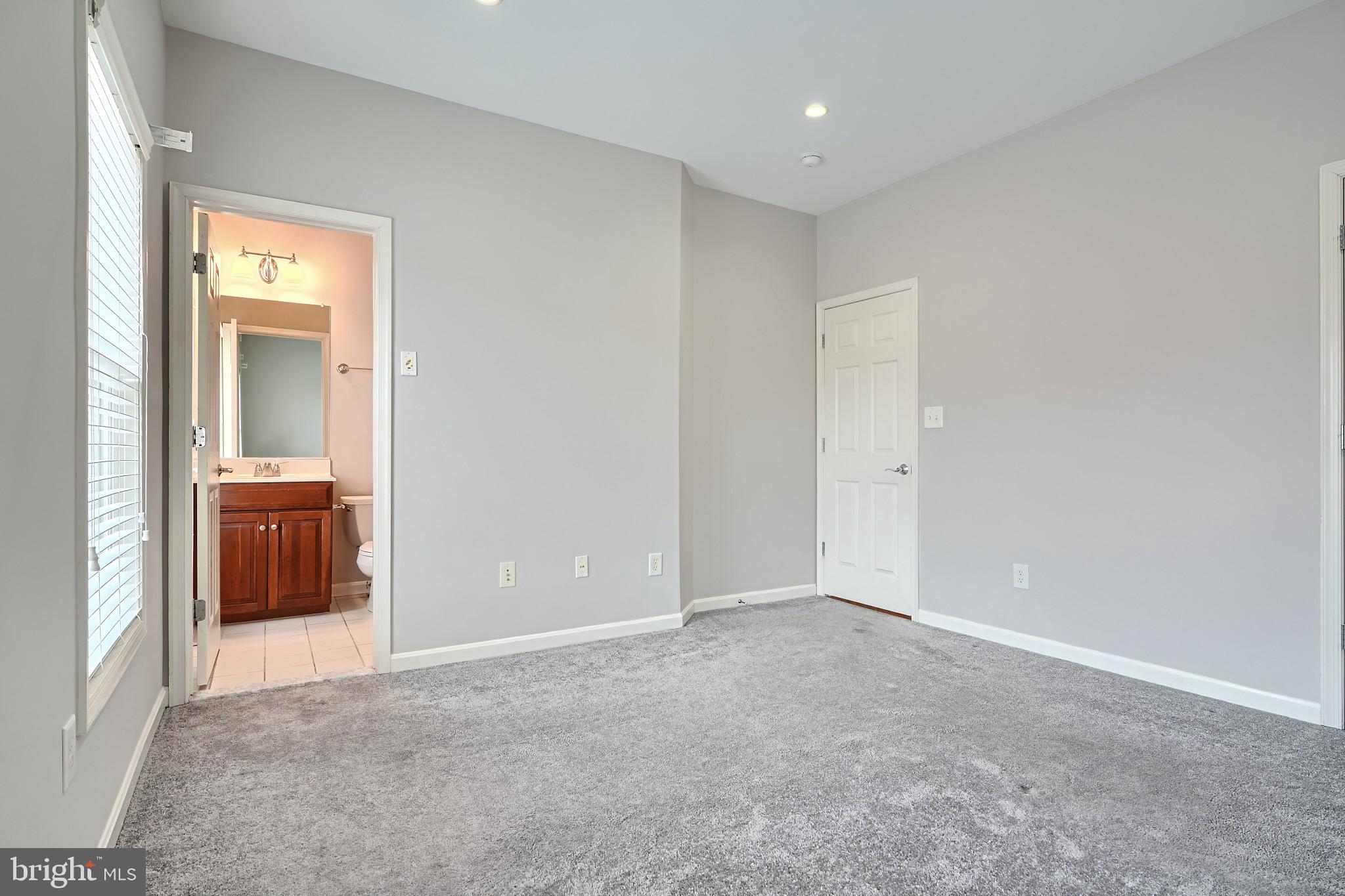 1205 Dockside Circle Baltimore, MD 21224 - Photo 34 of 39 a view of an empty room