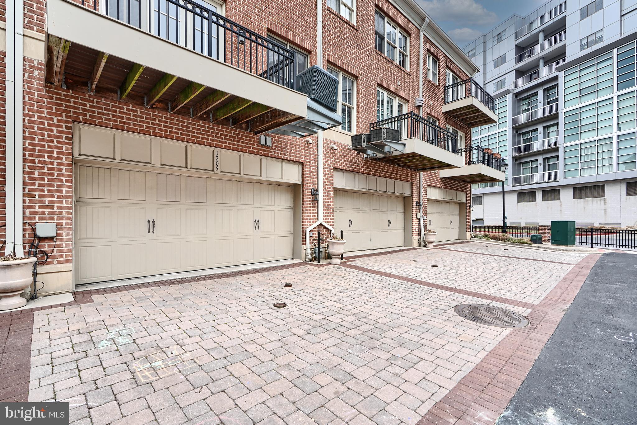 1205 Dockside Circle Baltimore, MD 21224 - Photo 4 of 39 a view of a building with a window