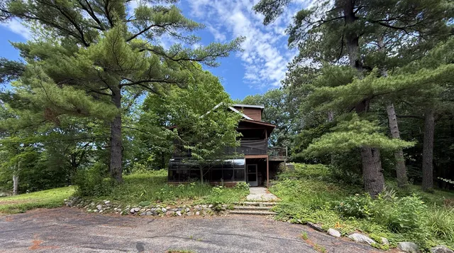 $584,000 | 6620 Horseshoe Curve, Chanhassen, MN 55317