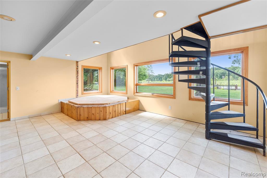 2354 Grove Park Road Fenton, MI 48430 - Photo 6 of 47