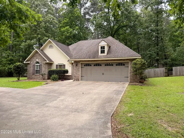 $269,800 | 93 Timber Ridge Lane Southeast, Meadville, MS 39653