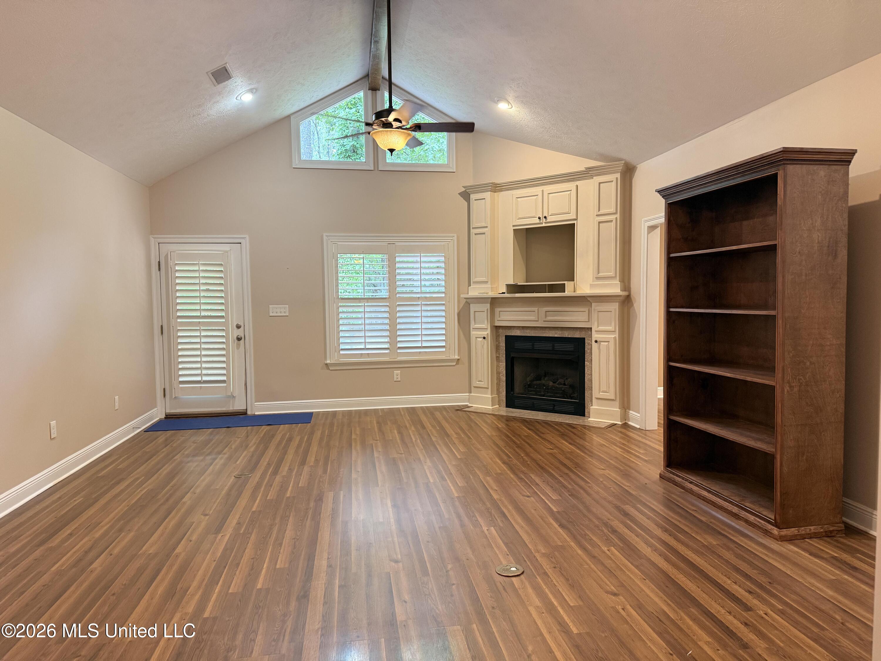 93 Timber Ridge Lane Southeast Meadville, MS 39653 - Photo 7 of 46 Liv IMG_9321