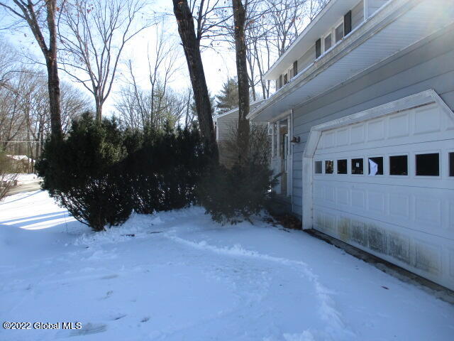 48 Fredericks Road Schenectady, NY 12302 - Photo 11 of 131 IMG_0752