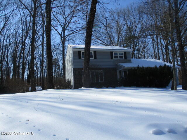 48 Fredericks Road Schenectady, NY 12302 - Photo 3 of 131 IMG_0776