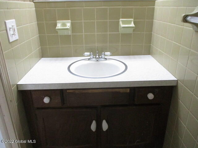 48 Fredericks Road Schenectady, NY 12302 - Photo 76 of 131 IMG_0688