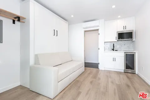 $2,499,999 | 732 North Cherokee Avenue, Los Angeles, CA 90038