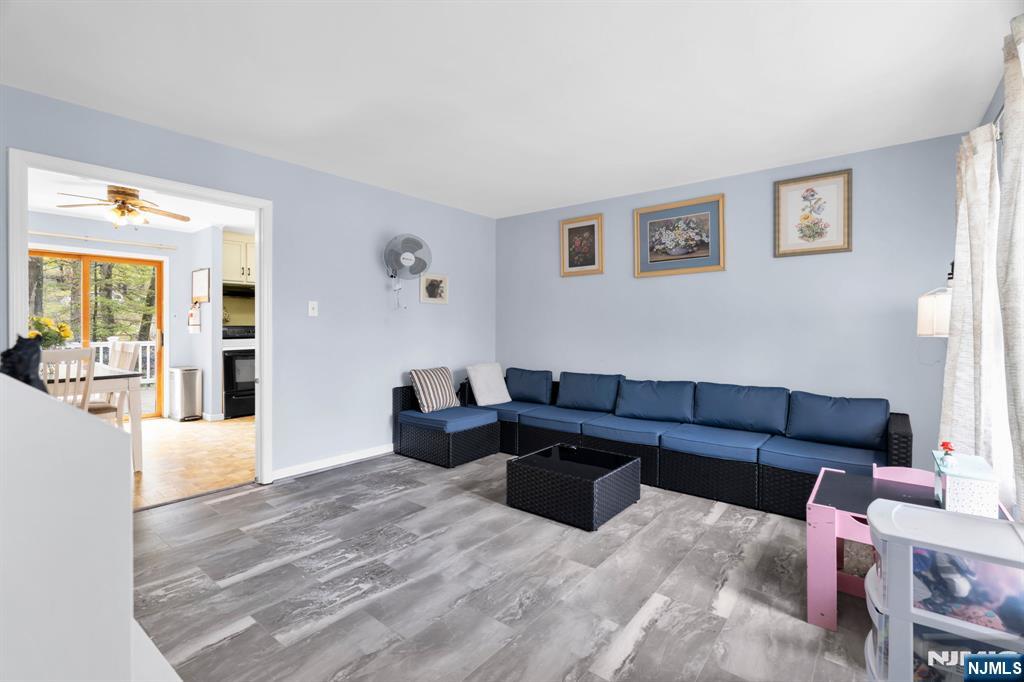 140 Papscoe Road West Milford, NJ 07421 - Photo 8 of 47