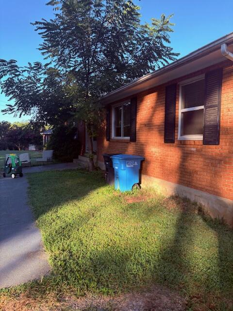 3341 Colonial Avenue Southwest, Unit 3341 Roanoke, VA 24018 - Photo 2 of 10 a front view of house with yard and green space