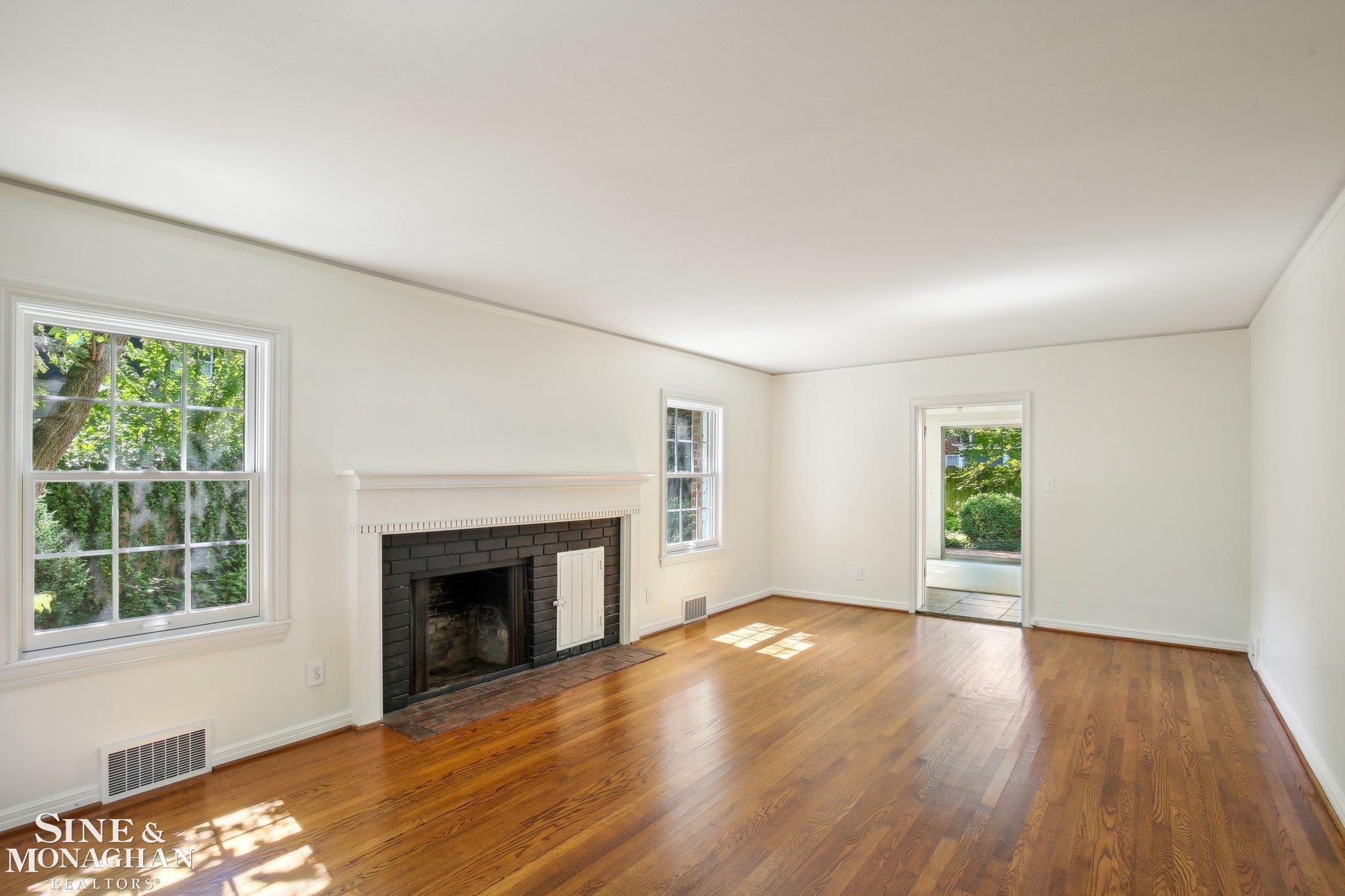 61 Muskoka Road Grosse Pointe Farms, MI 48236 - Photo 5 of 45