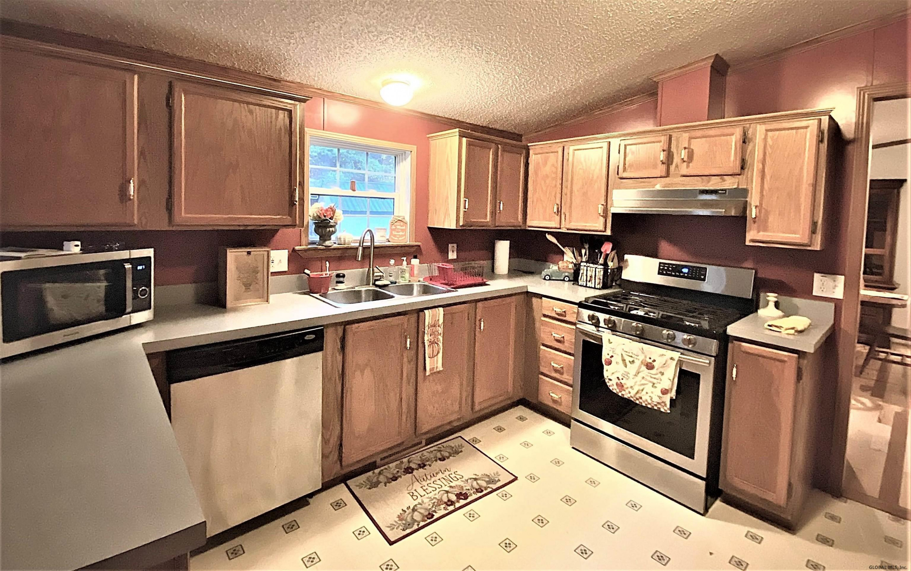 392 Letsonville Road Paradox, NY 12858 - Photo 4 of 40 Photo 4