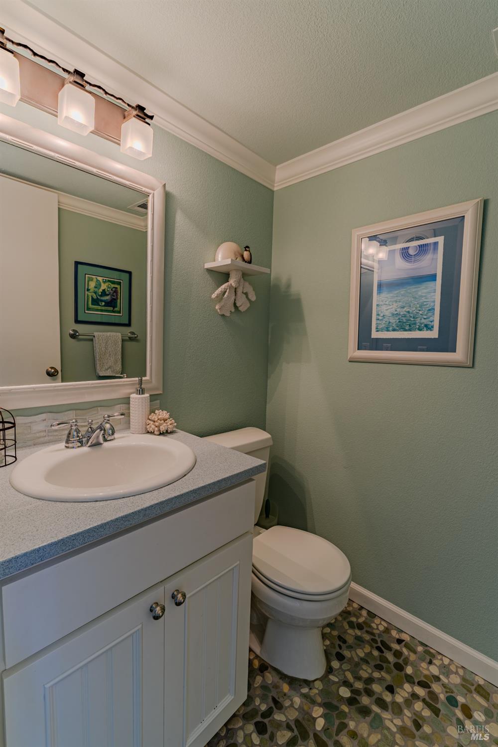 112 Surrey Lane San Rafael, CA 94903 - Photo 10 of 29
