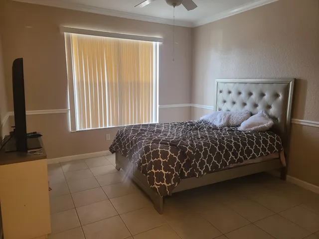 $2,200 | 3561 Forest Hill Boulevard, Unit 71, Palm Springs, FL 33406