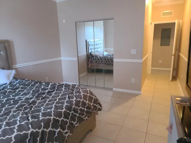 $2,200 | 3561 Forest Hill Boulevard, Unit 71, Palm Springs, FL 33406