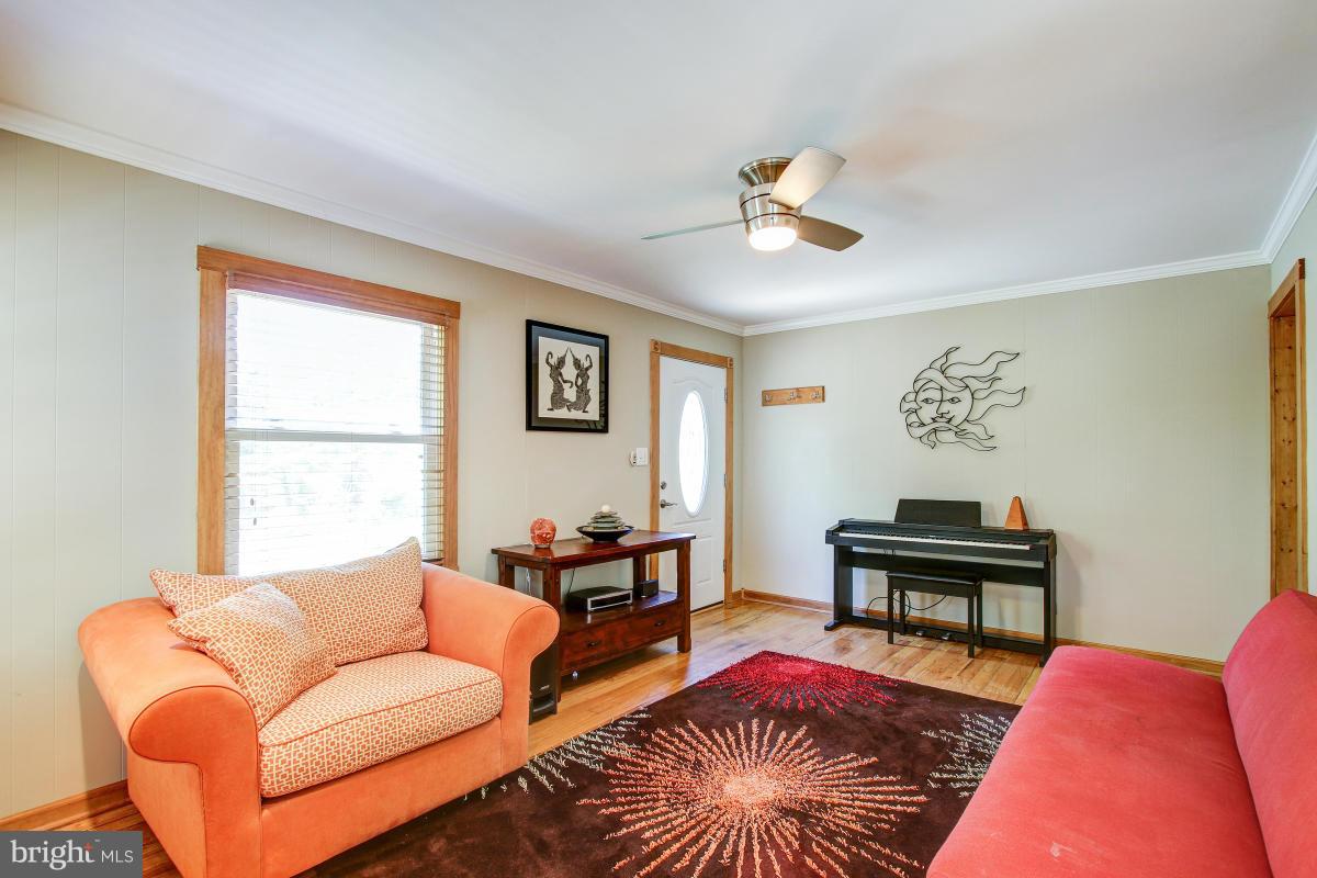 3112 Fayette Road Kensington, MD 20895 - Photo 5 of 27 Living Room