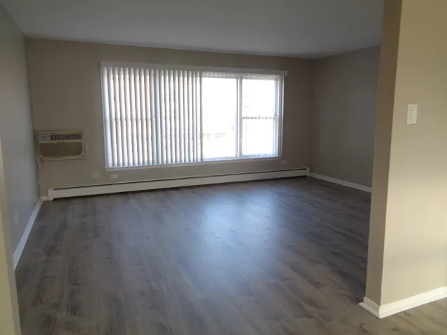 $1,600 | 8701 South 81st Court, Unit 3, Hickory Hills, IL 60457