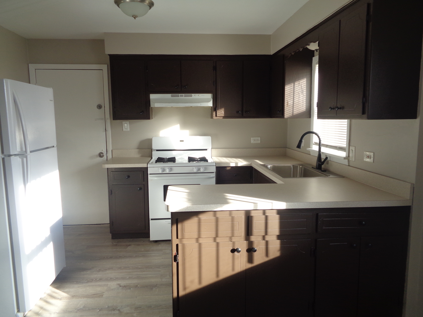 8701 South 81st Court, Unit 3 Hickory Hills, IL 60457 - Photo 3 of 9