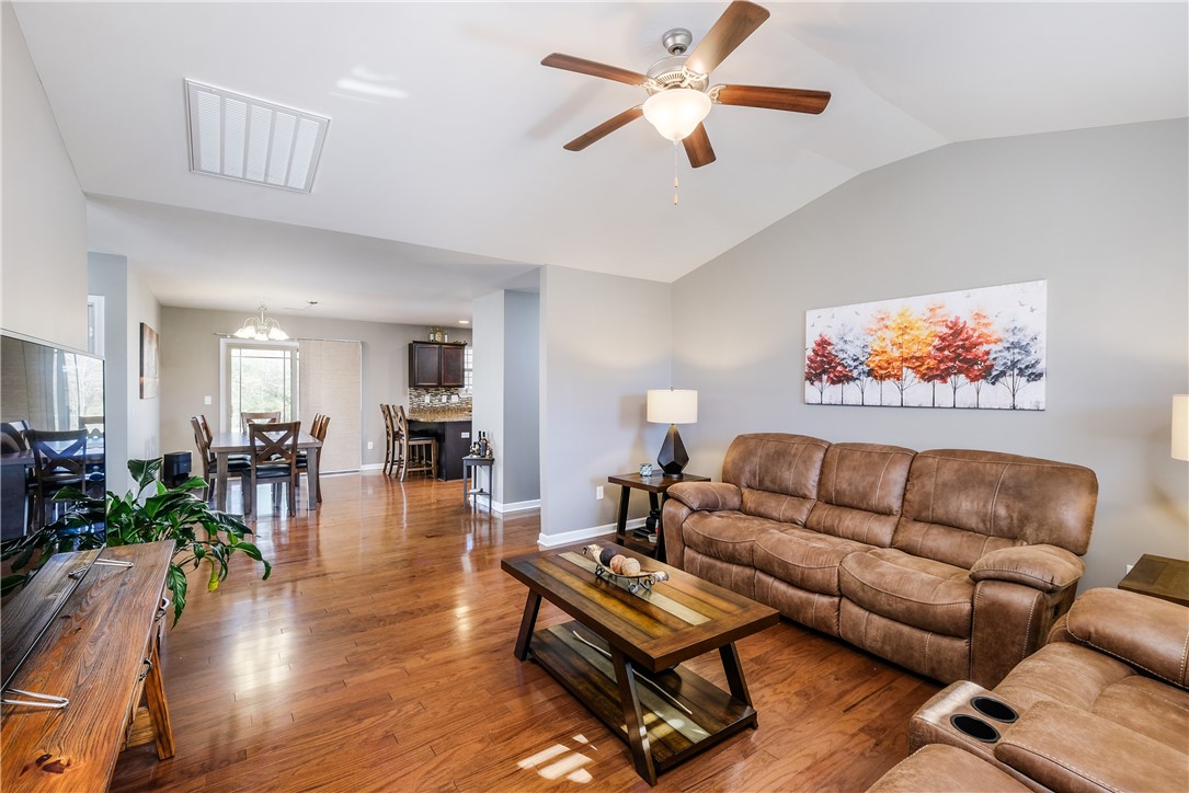 1017 Stoneham Circle Anderson, SC 29626 - Photo 3 of 28