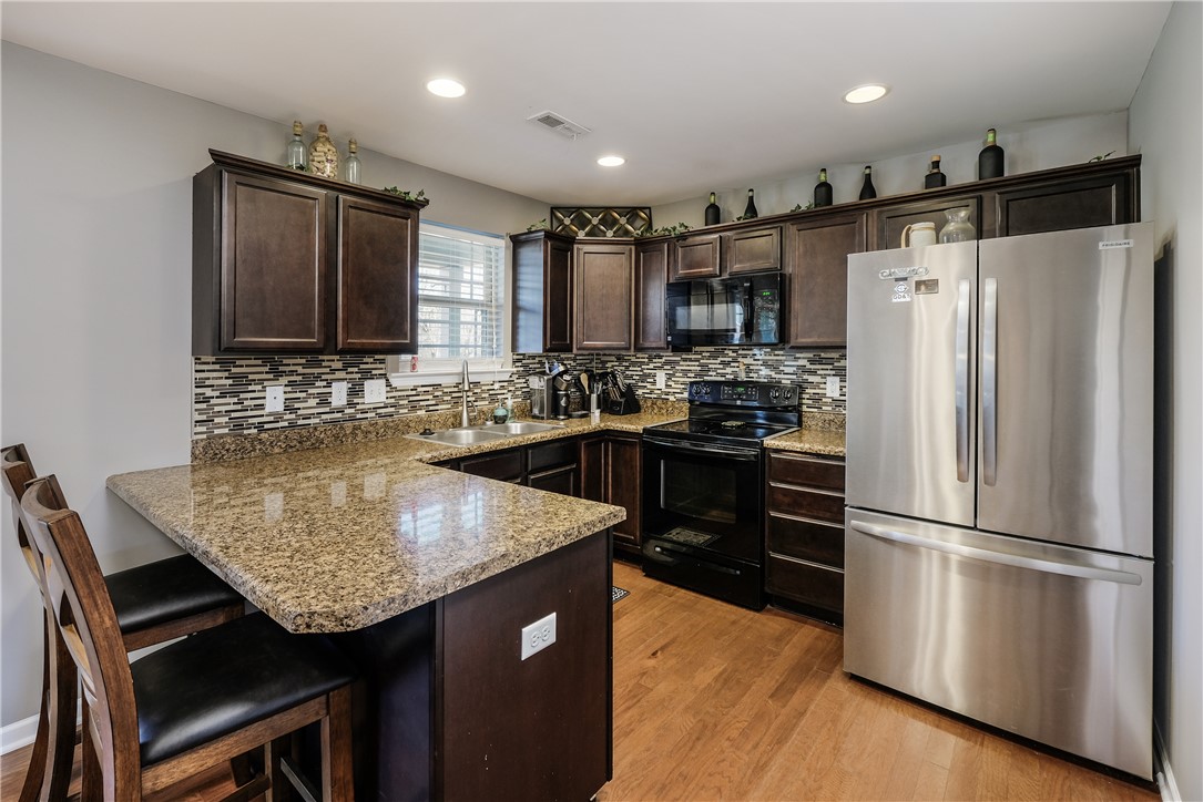 1017 Stoneham Circle Anderson, SC 29626 - Photo 7 of 28