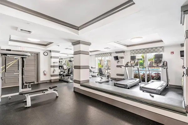 a very nice looking room with a mirror