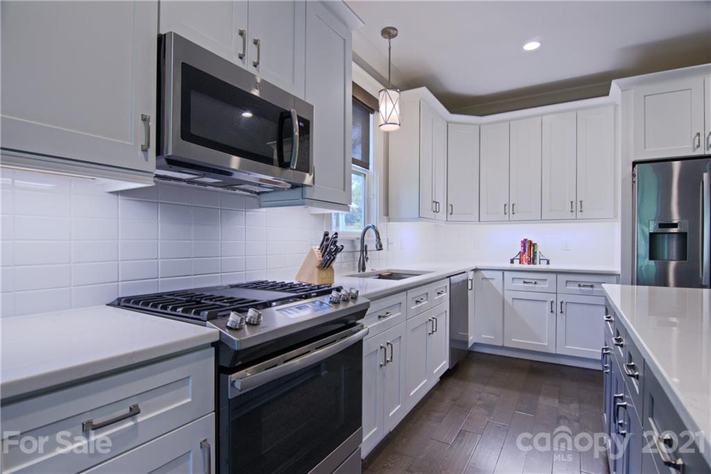37 Jackson Meadow Road Fletcher, NC 28732 - Photo 4 of 40 Gallery Image 4