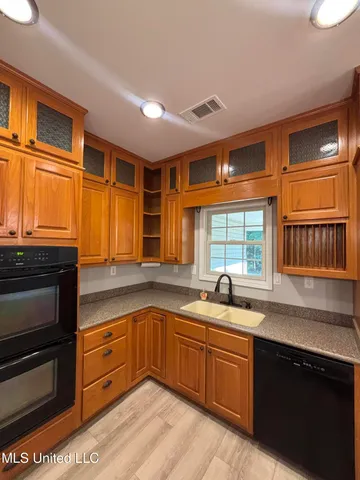 $329,900 | 283 Aaron Road, Sarah, MS 38665