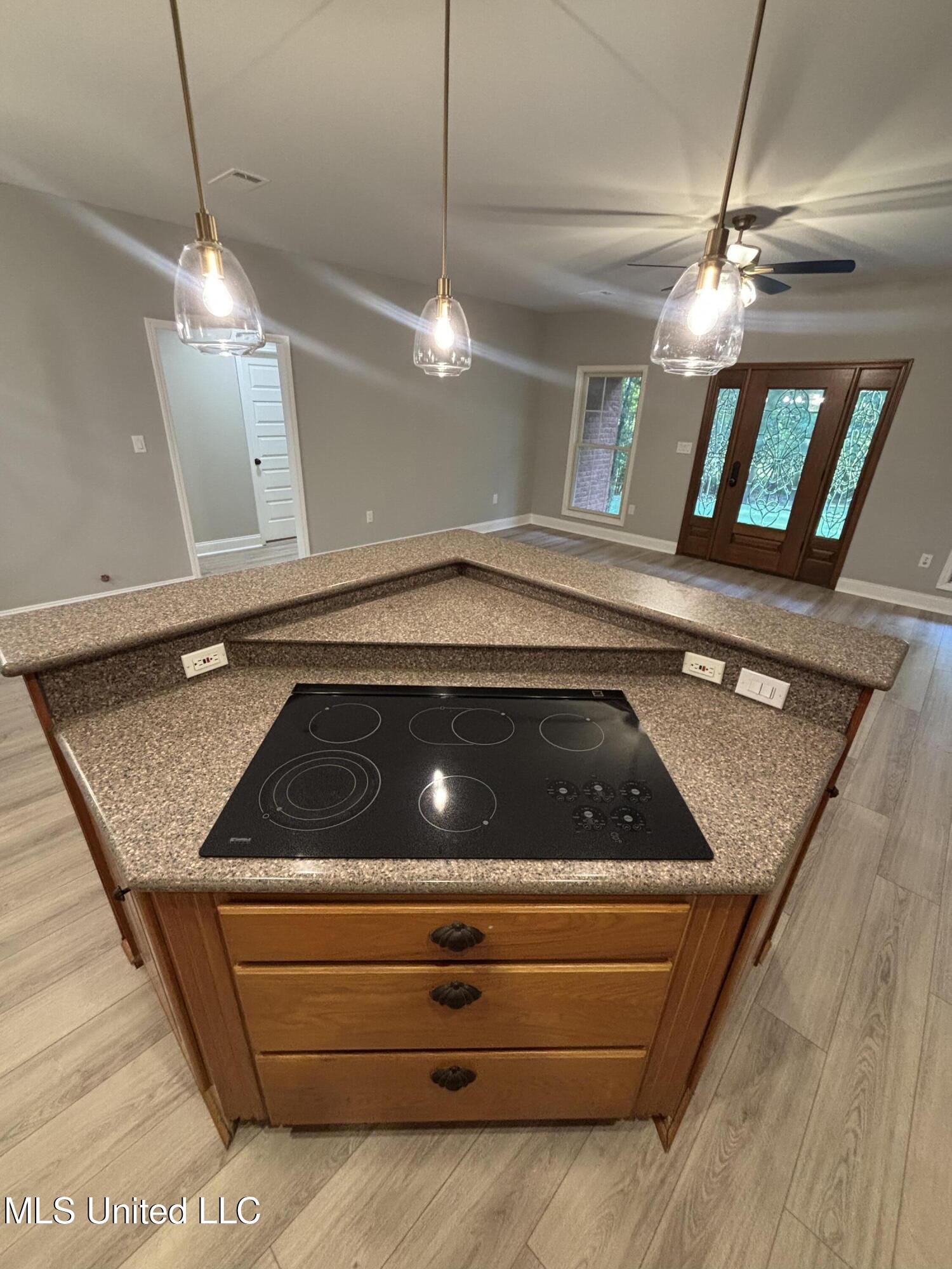 283 Aaron Road Sarah, MS 38665 - Photo 15 of 33 Photo Aug 22 2025, 5 58 37 PM