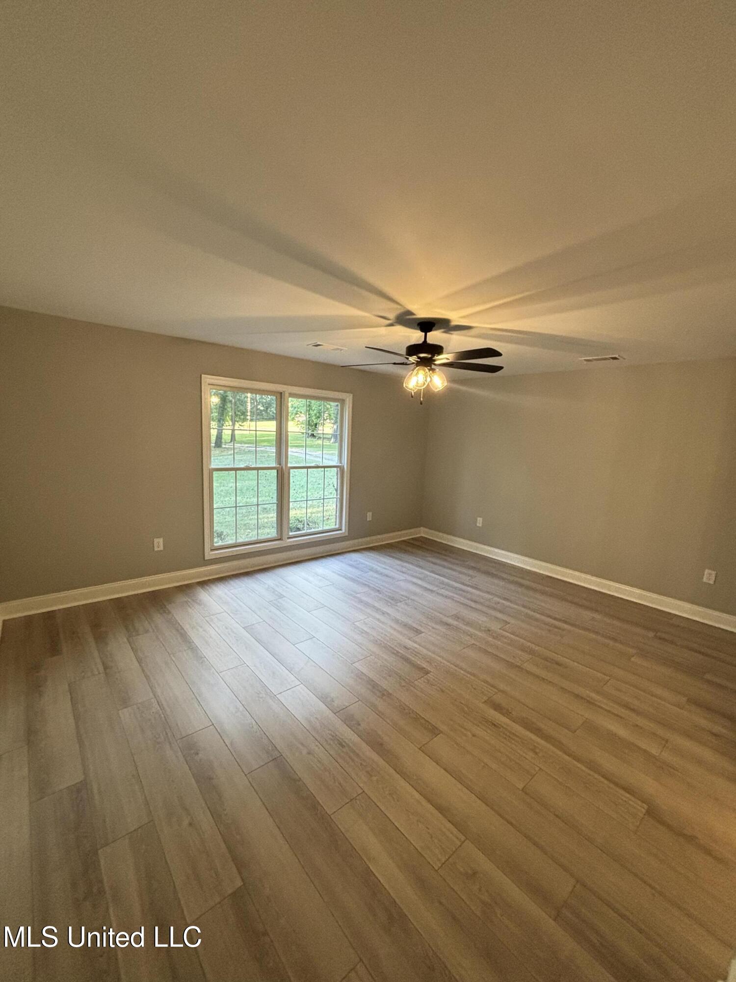 283 Aaron Road Sarah, MS 38665 - Photo 19 of 33 Photo Aug 22 2025, 6 00 15 PM