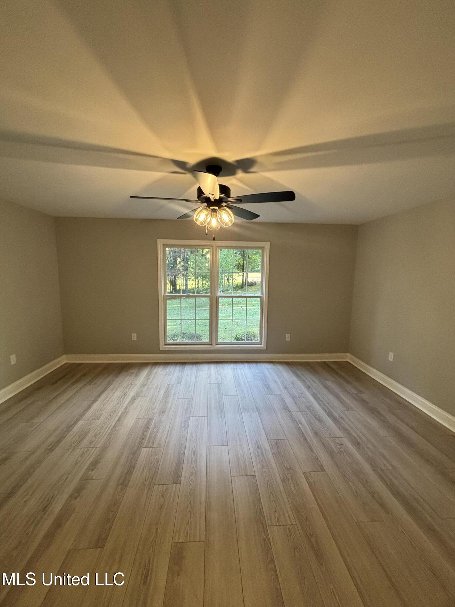 283 Aaron Road Sarah, MS 38665 - Photo 20 of 33 Photo Aug 22 2025, 6 00 30 PM