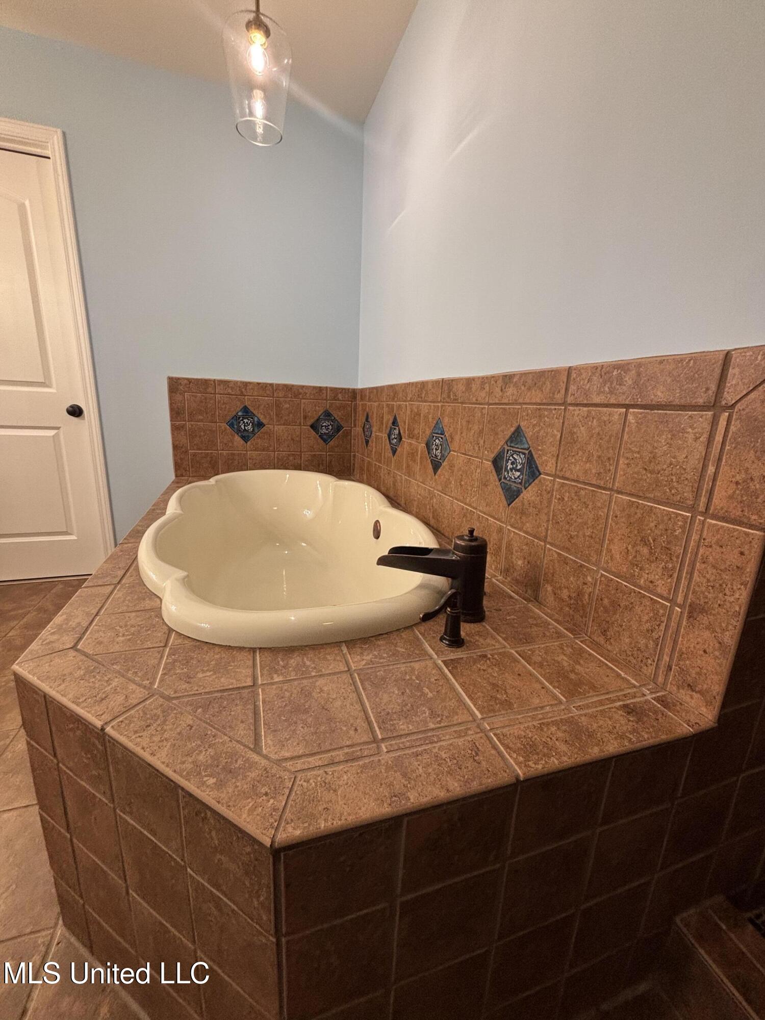 283 Aaron Road Sarah, MS 38665 - Photo 26 of 33 Photo Aug 22 2025, 6 02 57 PM