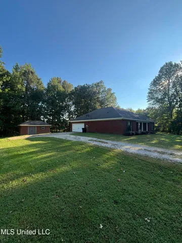 $329,900 | 283 Aaron Road, Sarah, MS 38665