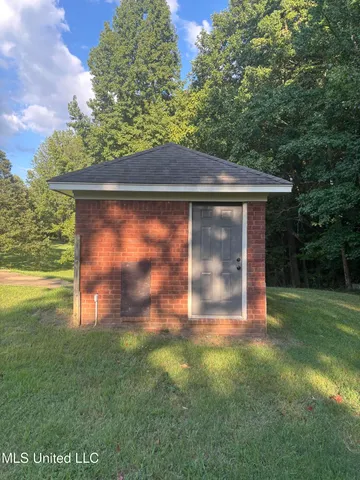 $329,900 | 283 Aaron Road, Sarah, MS 38665