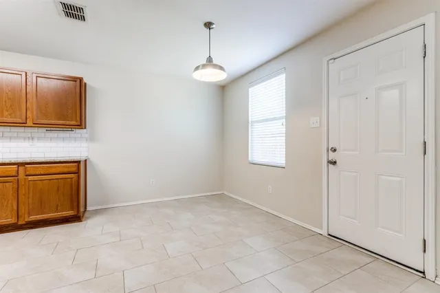 $2,395 | 6104 St James Place, Denton, TX 76210