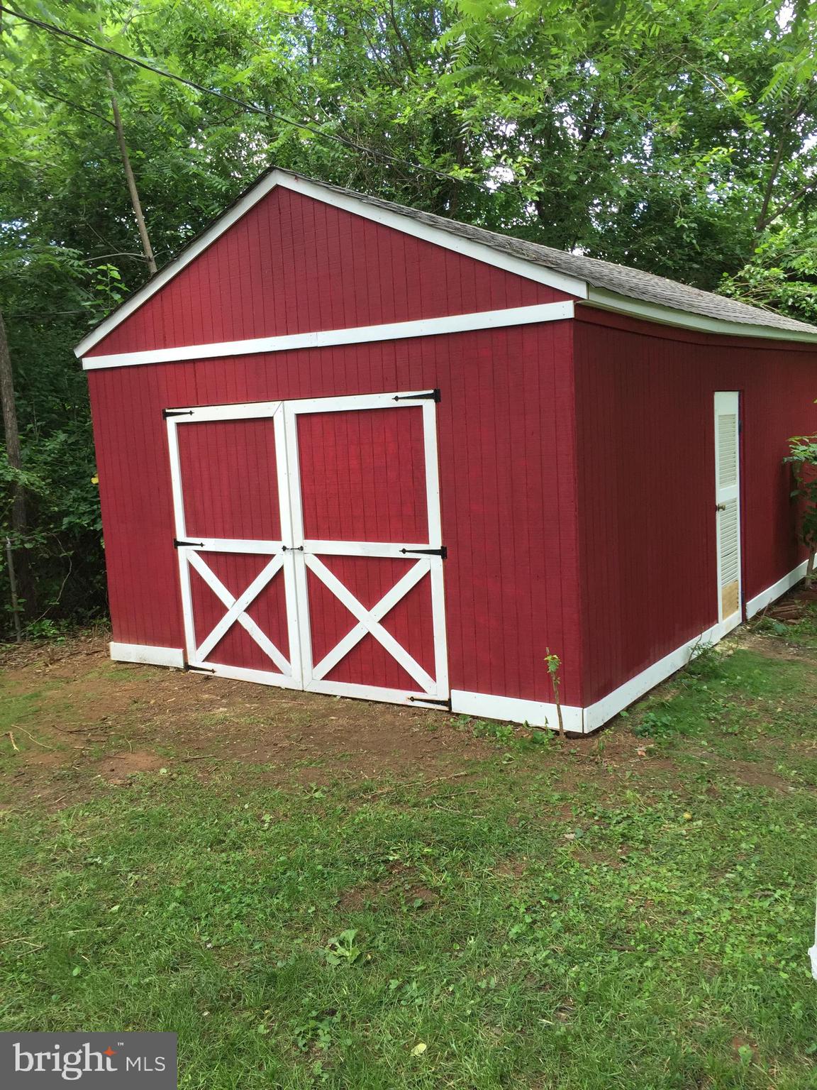 2932 Edgewood Road Bryans Road, MD 20616 - Photo 24 of 28 garage