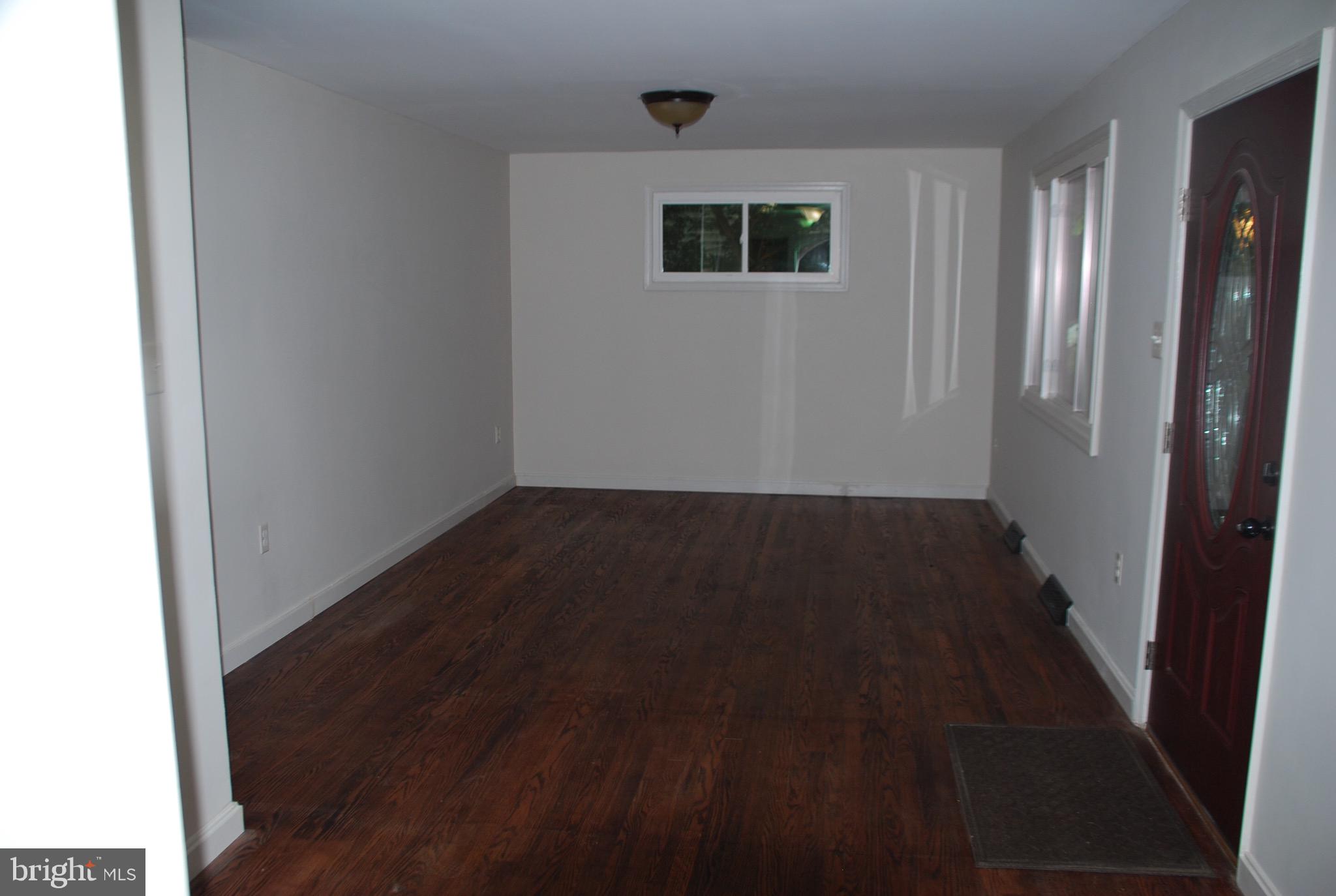 2932 Edgewood Road Bryans Road, MD 20616 - Photo 7 of 28 Living Room