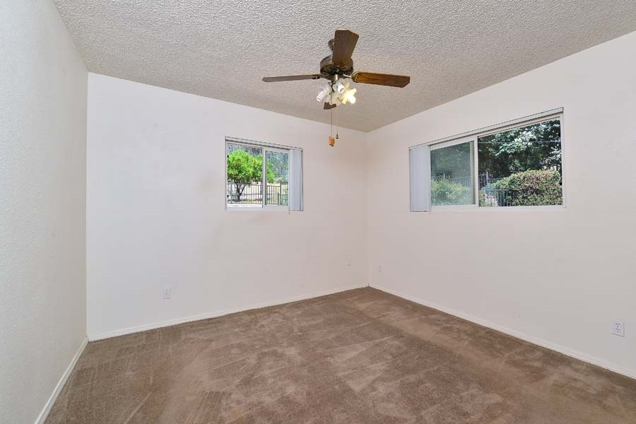 11319 Posthill Road Lakeside, CA 92040 - Photo 11 of 25 The master bedroom is ready for your touches!