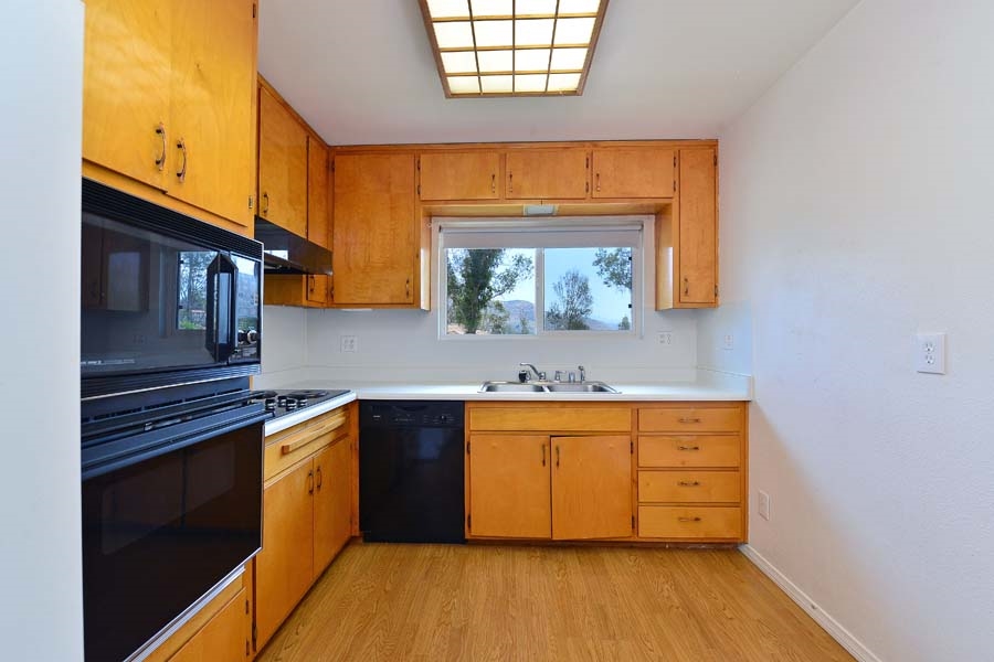 11319 Posthill Road Lakeside, CA 92040 - Photo 8 of 25 Views to the mountains right from your kitchen sink!